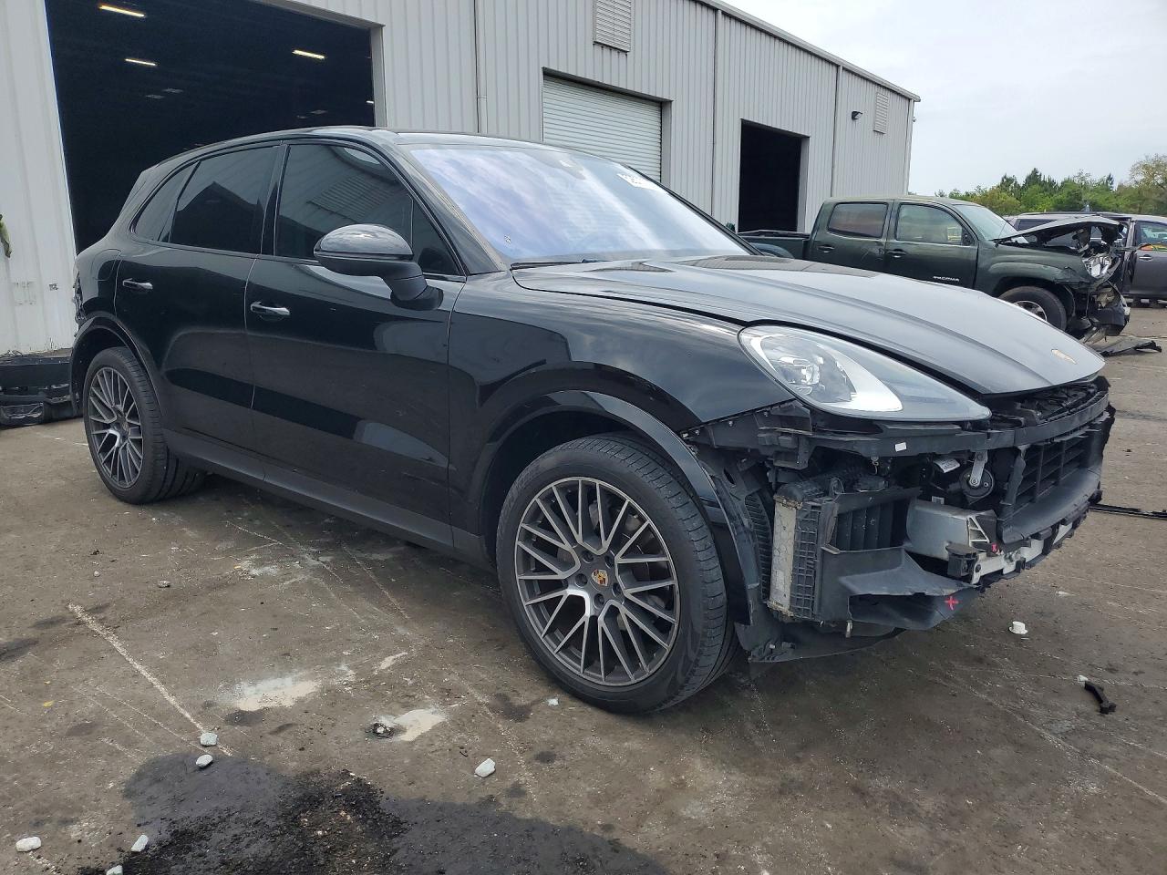 2019 PORSCHE CAYENNE photo 10