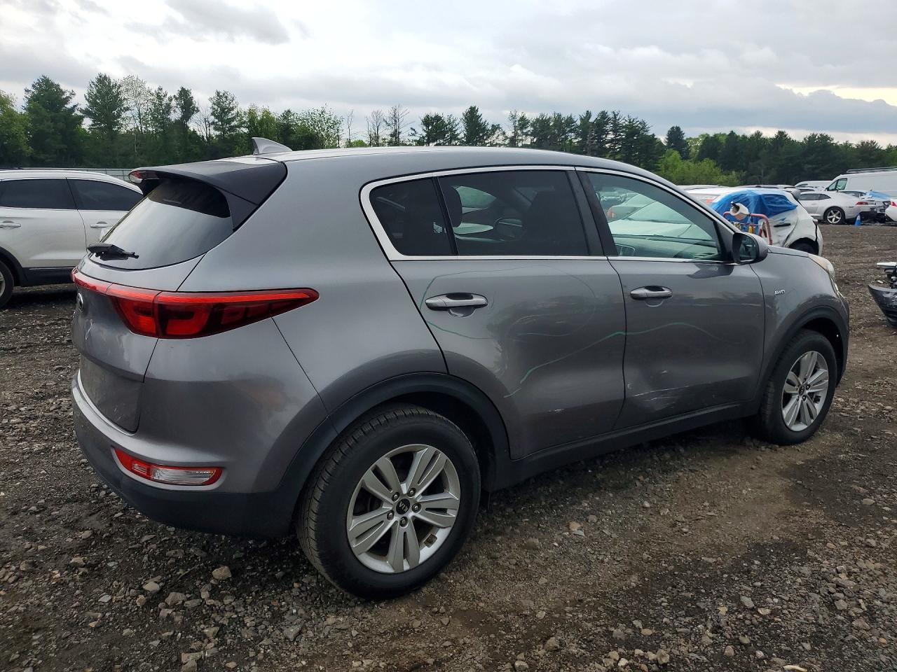 2017 KIA SPORTAGE LX photo 5
