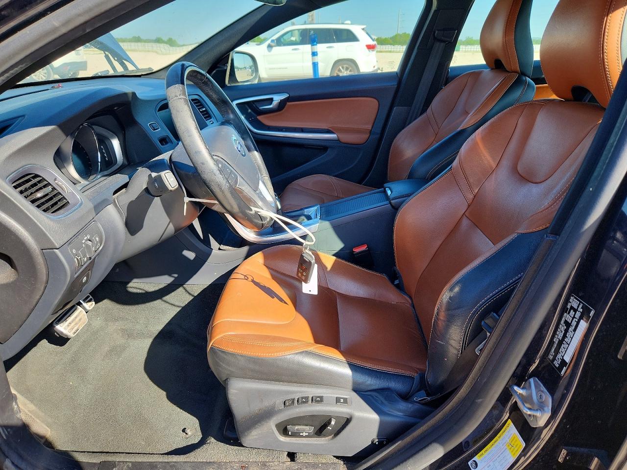 2016 VOLVO S60 PREMIER photo 19