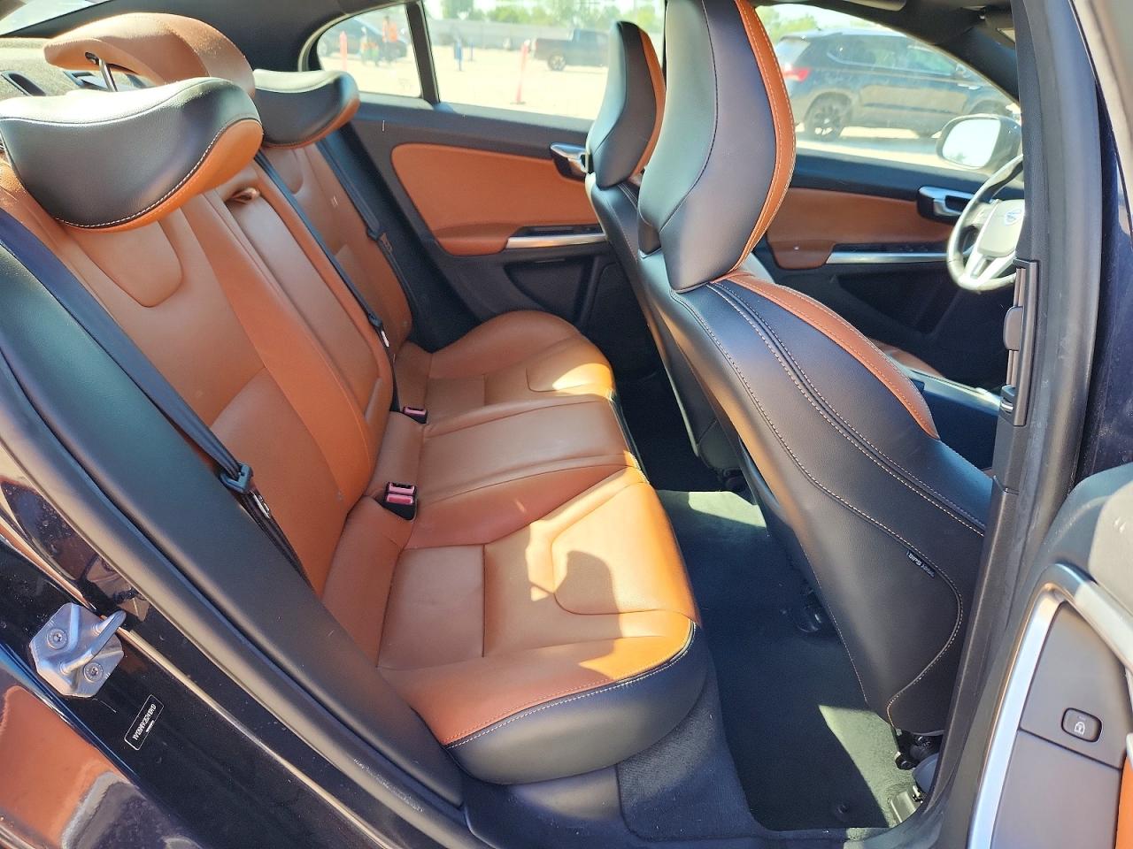 2016 VOLVO S60 PREMIER photo 28