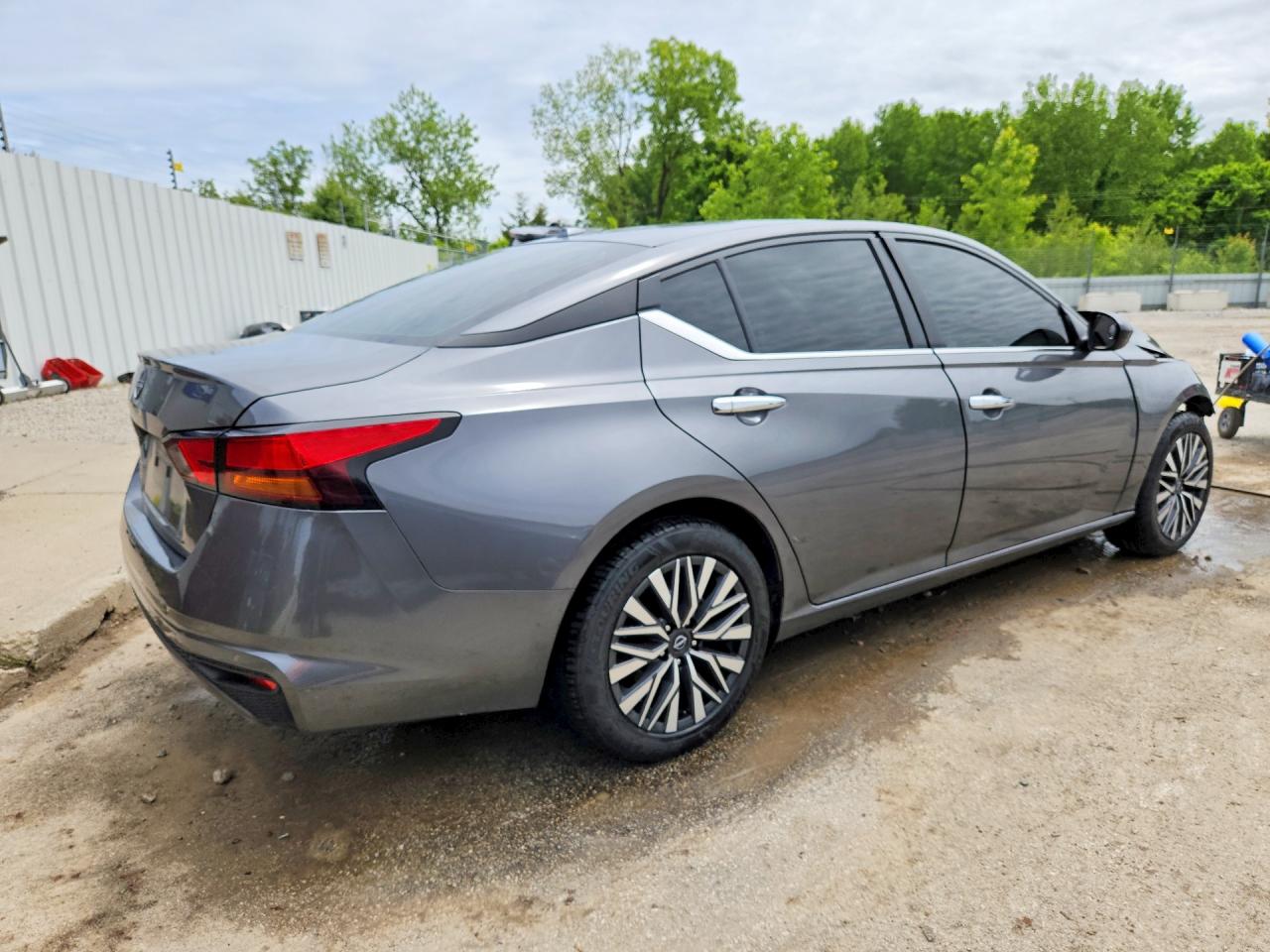 2025 NISSAN ALTIMA SV photo 5