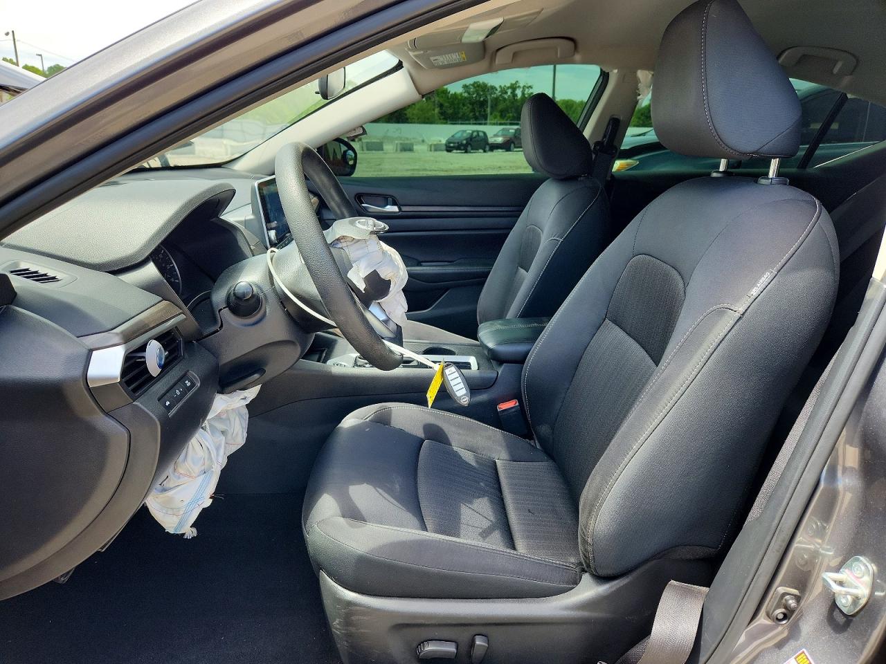2025 NISSAN ALTIMA SV photo 13