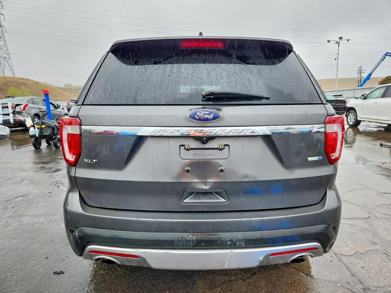 2016 FORD EXPLORER XLT photo 11