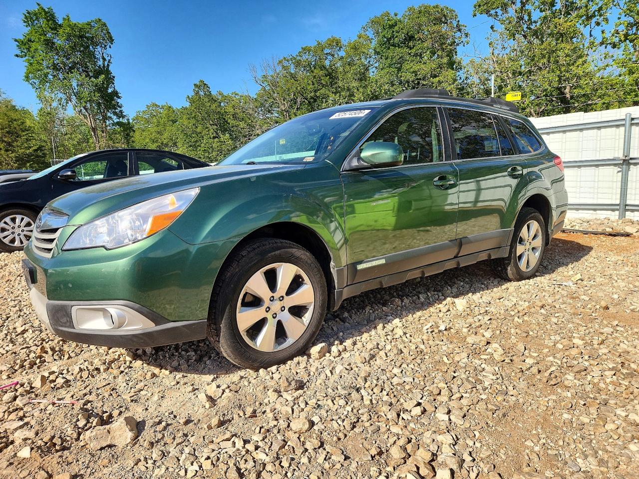 2011 SUBARU OUTBACK
