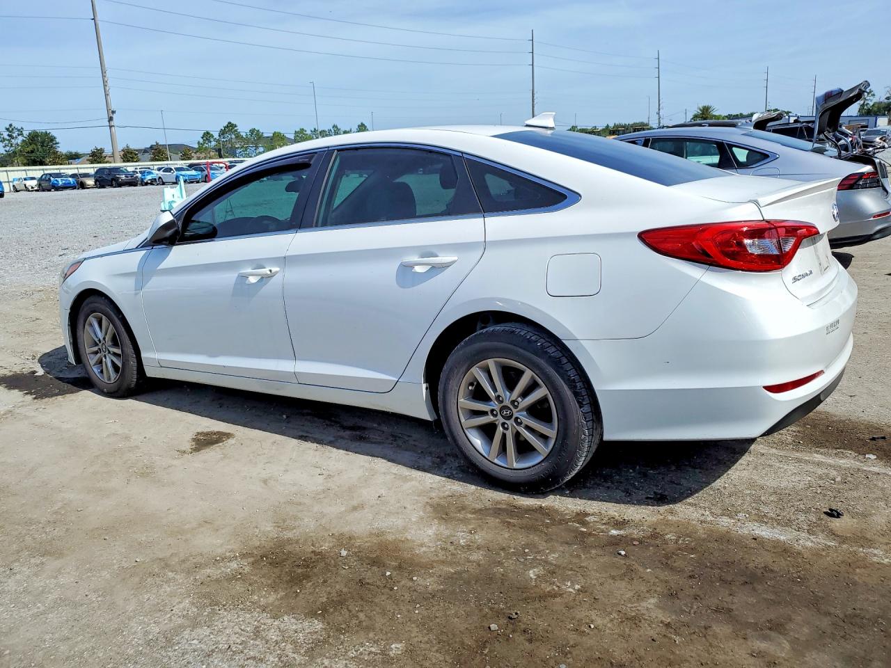2017 HYUNDAI SONATA SE photo 4