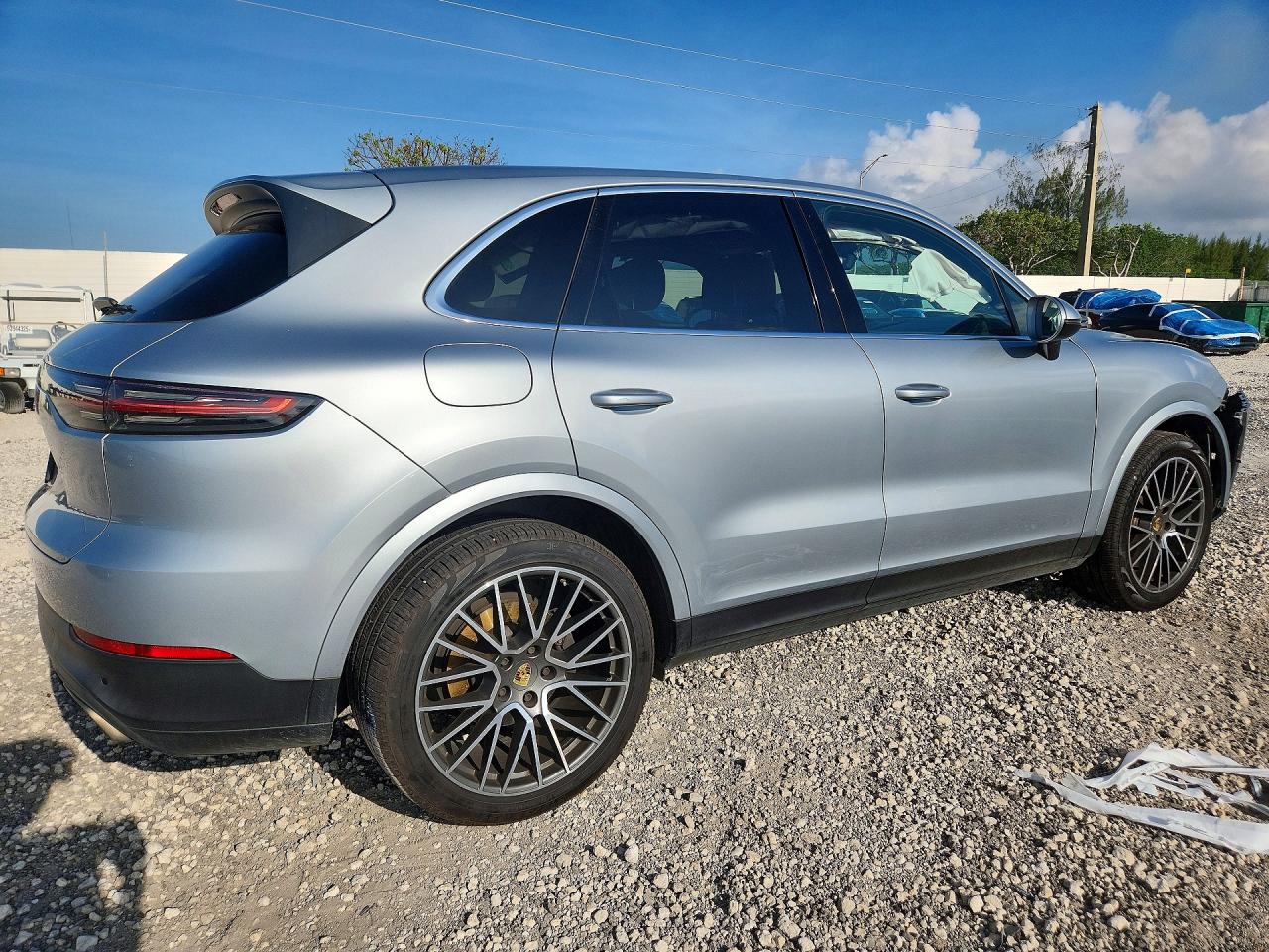 2020 PORSCHE CAYENNE photo 5