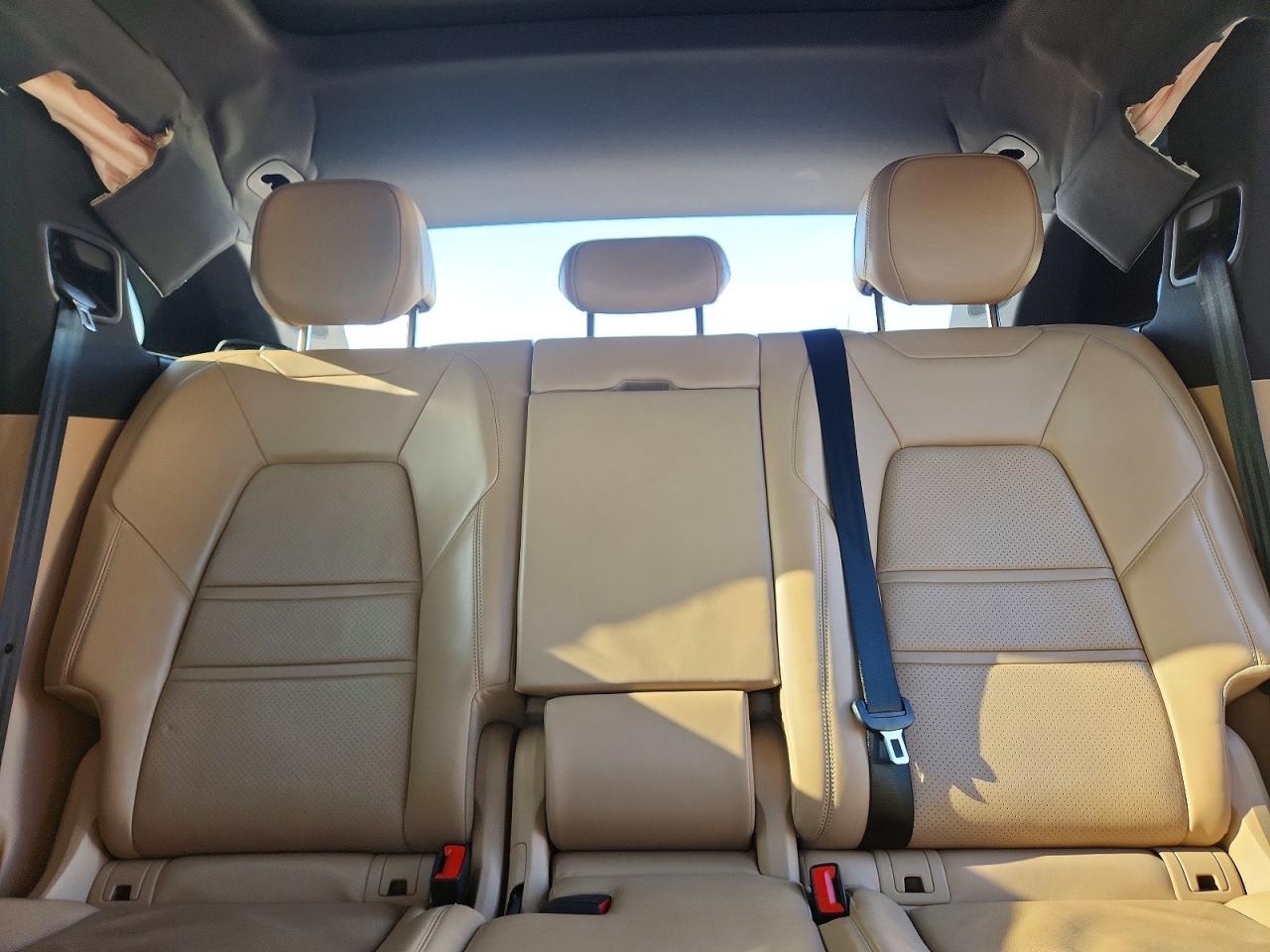 2020 PORSCHE CAYENNE photo 19