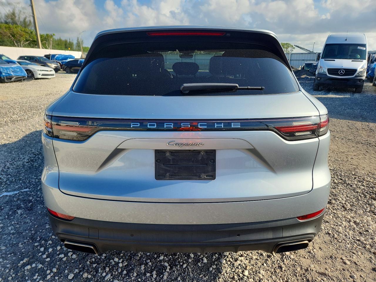 2020 PORSCHE CAYENNE photo 11