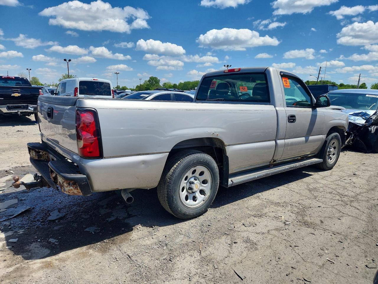 2005 CHEVROLET SILVERADO C1500 photo 5