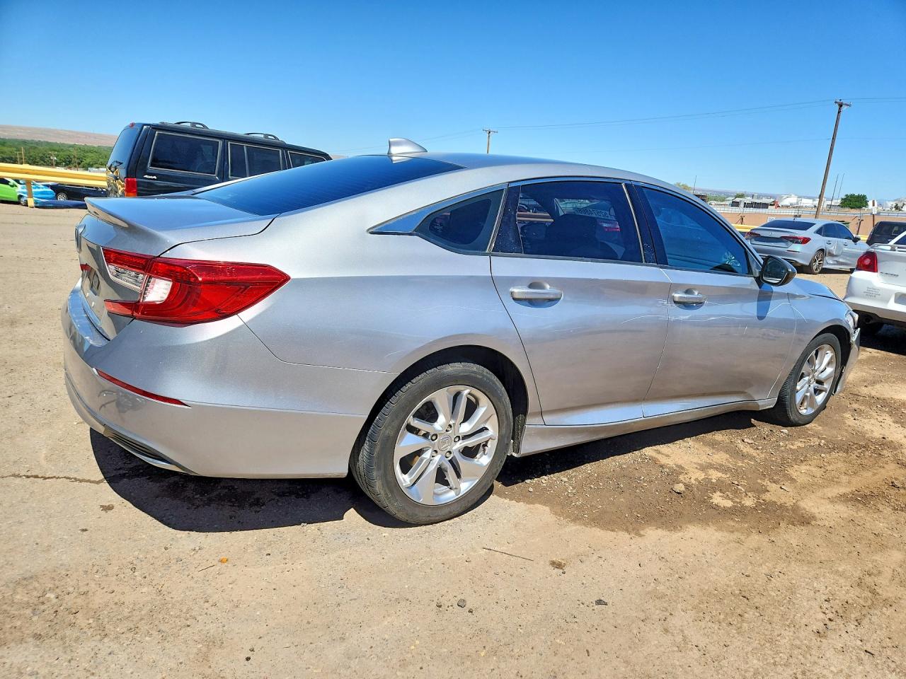 2018 HONDA ACCORD LX photo 5