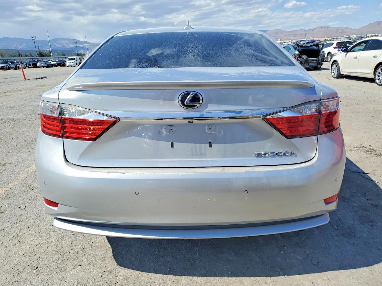 2013 LEXUS ES 300H photo 11
