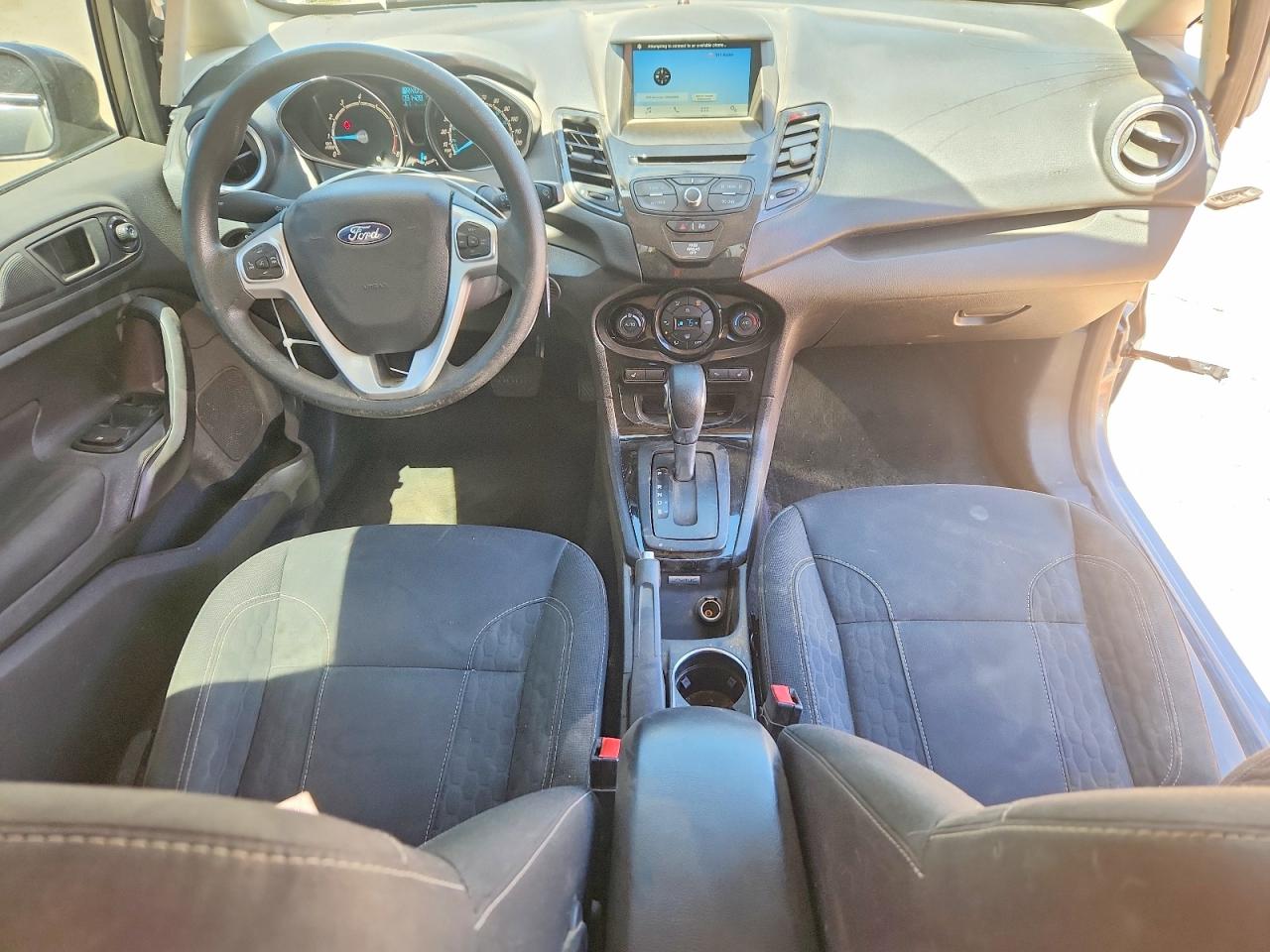 2018 FORD FIESTA SE photo 15