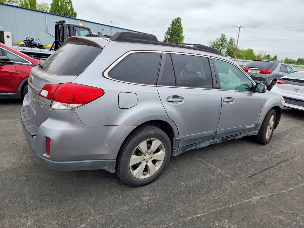 2011 SUBARU OUTBACK 2.5I PREMIUM photo 3