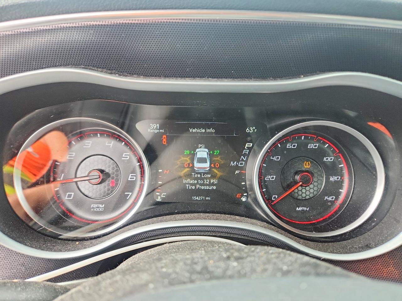 2016 DODGE CHARGER SXT photo 9