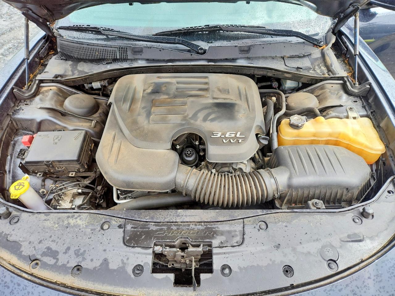 2016 DODGE CHARGER SXT photo 11