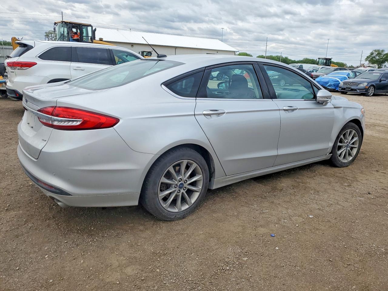 2017 FORD FUSION SE photo 7