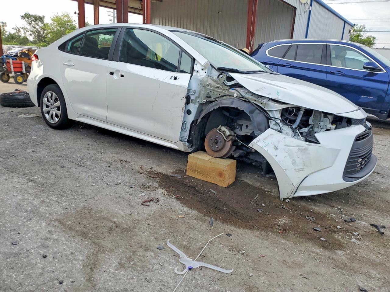 2023 TOYOTA COROLLA LE photo 7