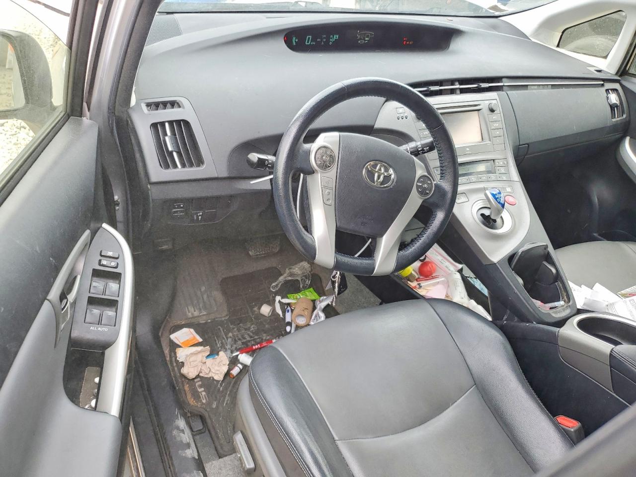 2014 TOYOTA PRIUS FOUR photo 22