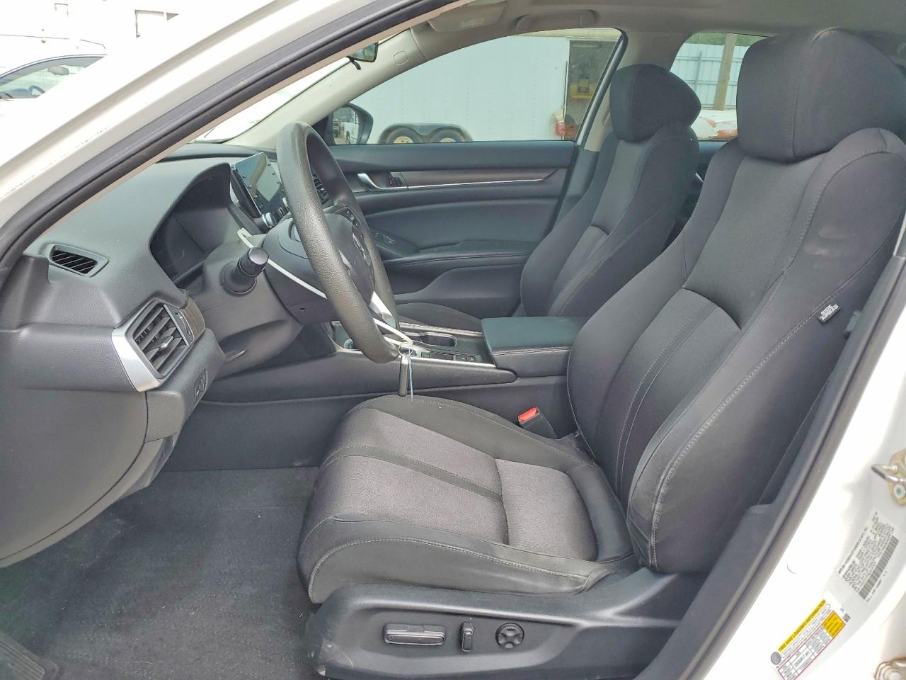 2018 HONDA ACCORD EX photo 13