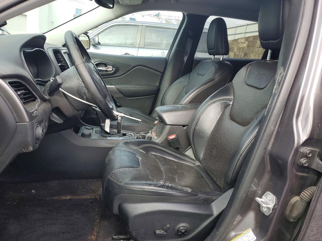 2019 JEEP CHEROKEE LIMITED photo 13