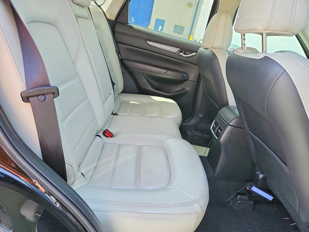 2021 MAZDA CX-5 TOURING photo 21