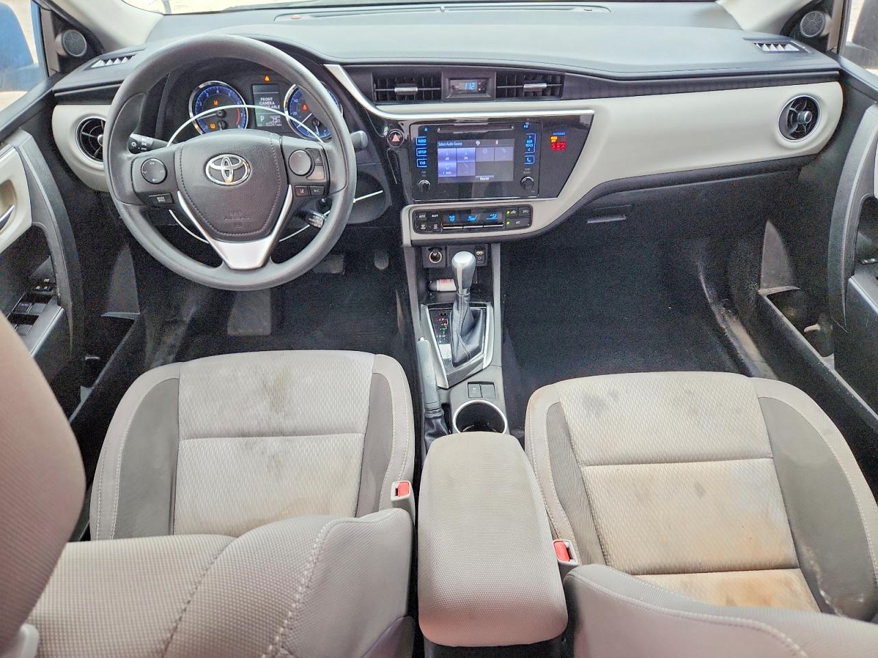 2018 TOYOTA COROLLA LE photo 15