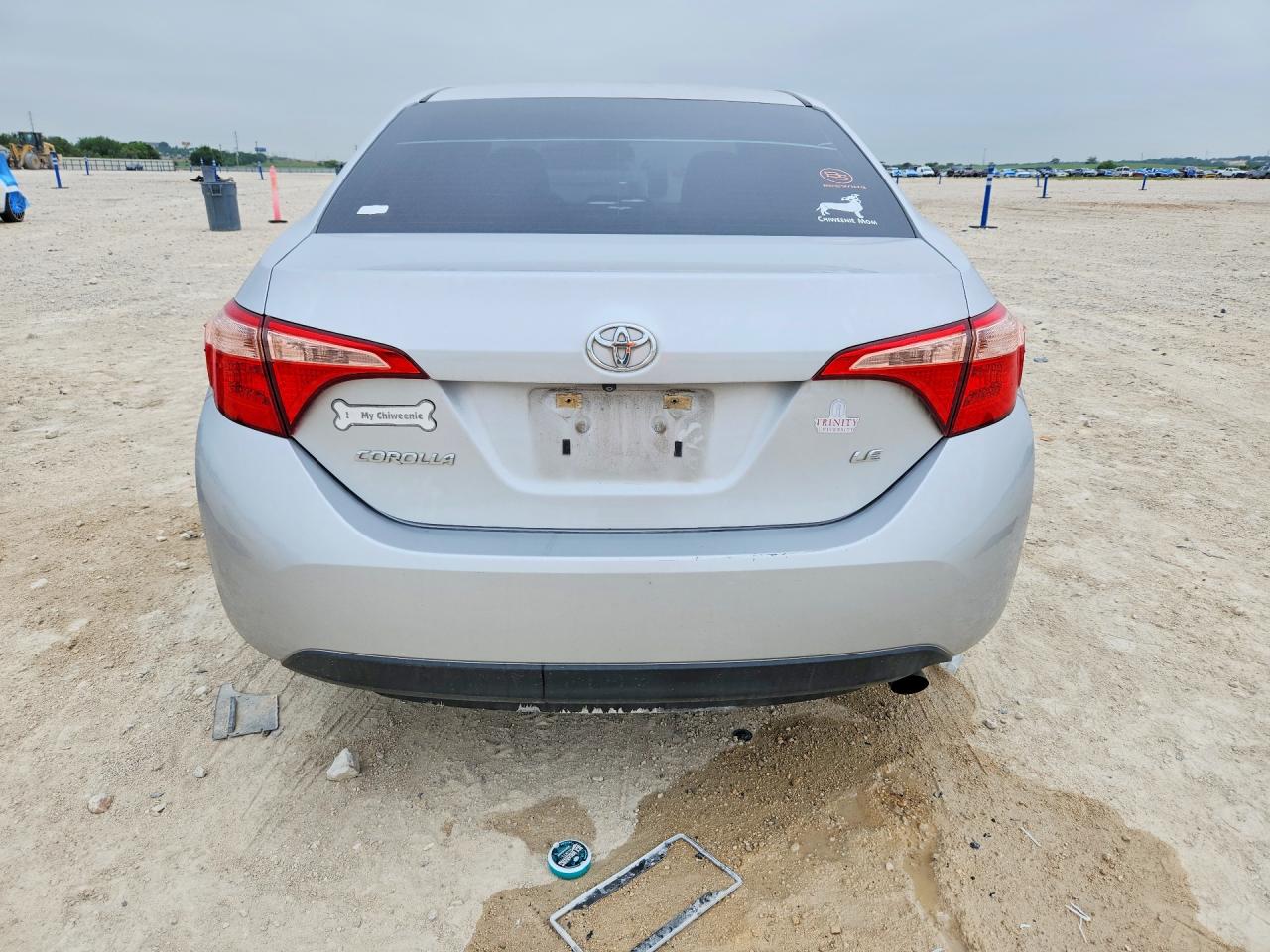 2018 TOYOTA COROLLA LE photo 11