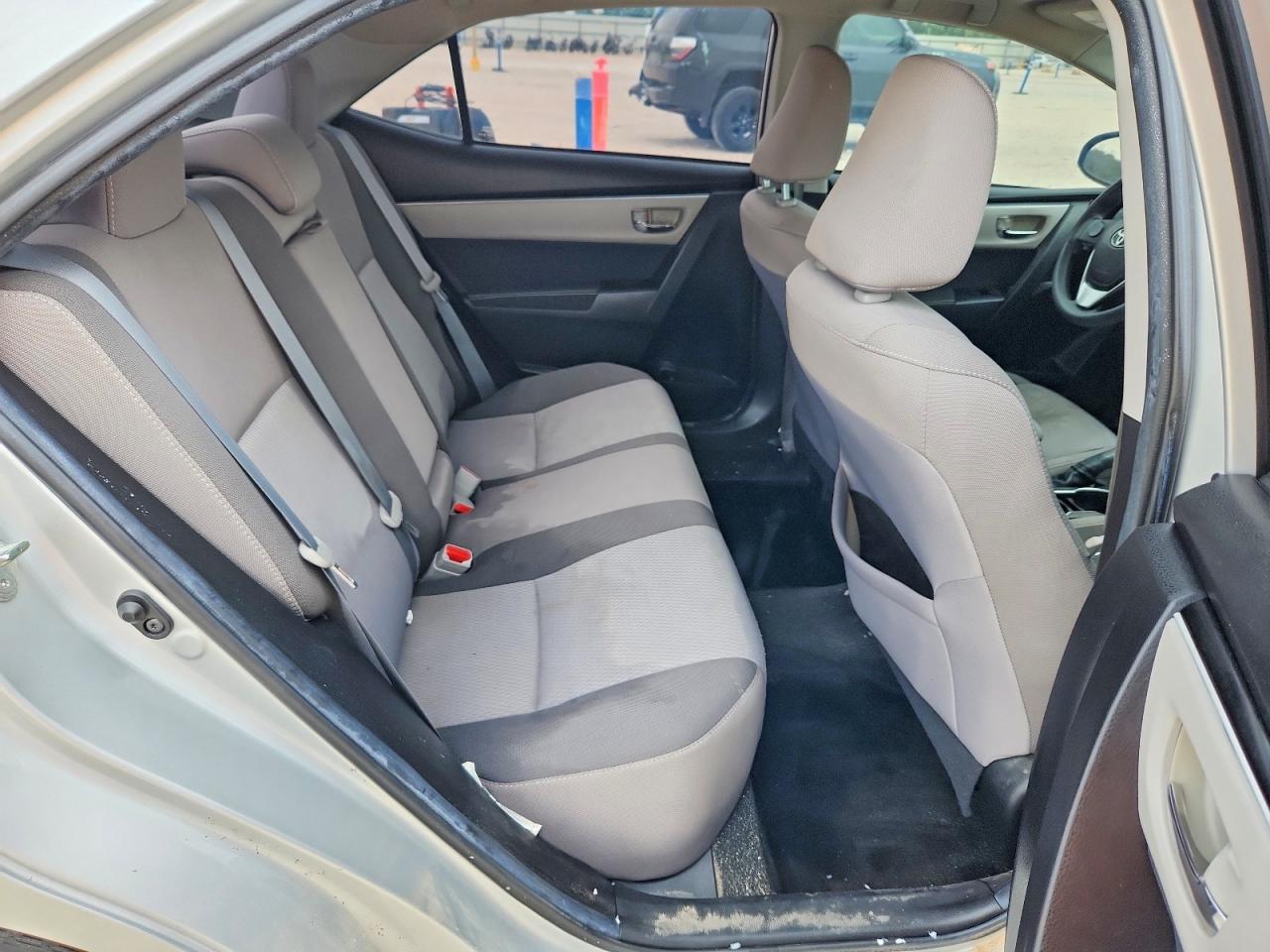 2018 TOYOTA COROLLA LE photo 19