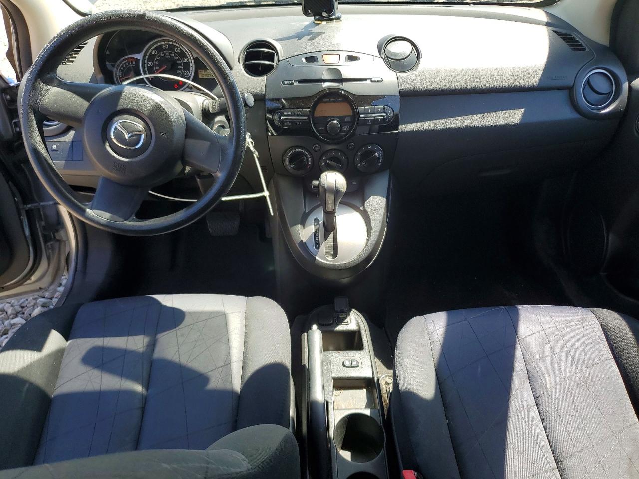 2014 MAZDA MAZDA2 SPORT photo 22