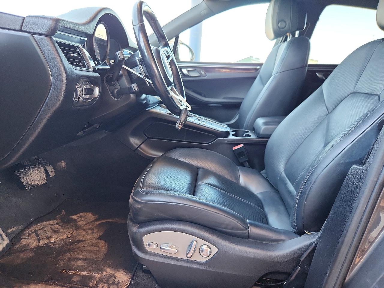 2018 PORSCHE MACAN S photo 13