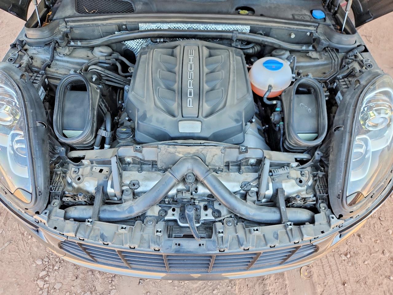 2018 PORSCHE MACAN S photo 21