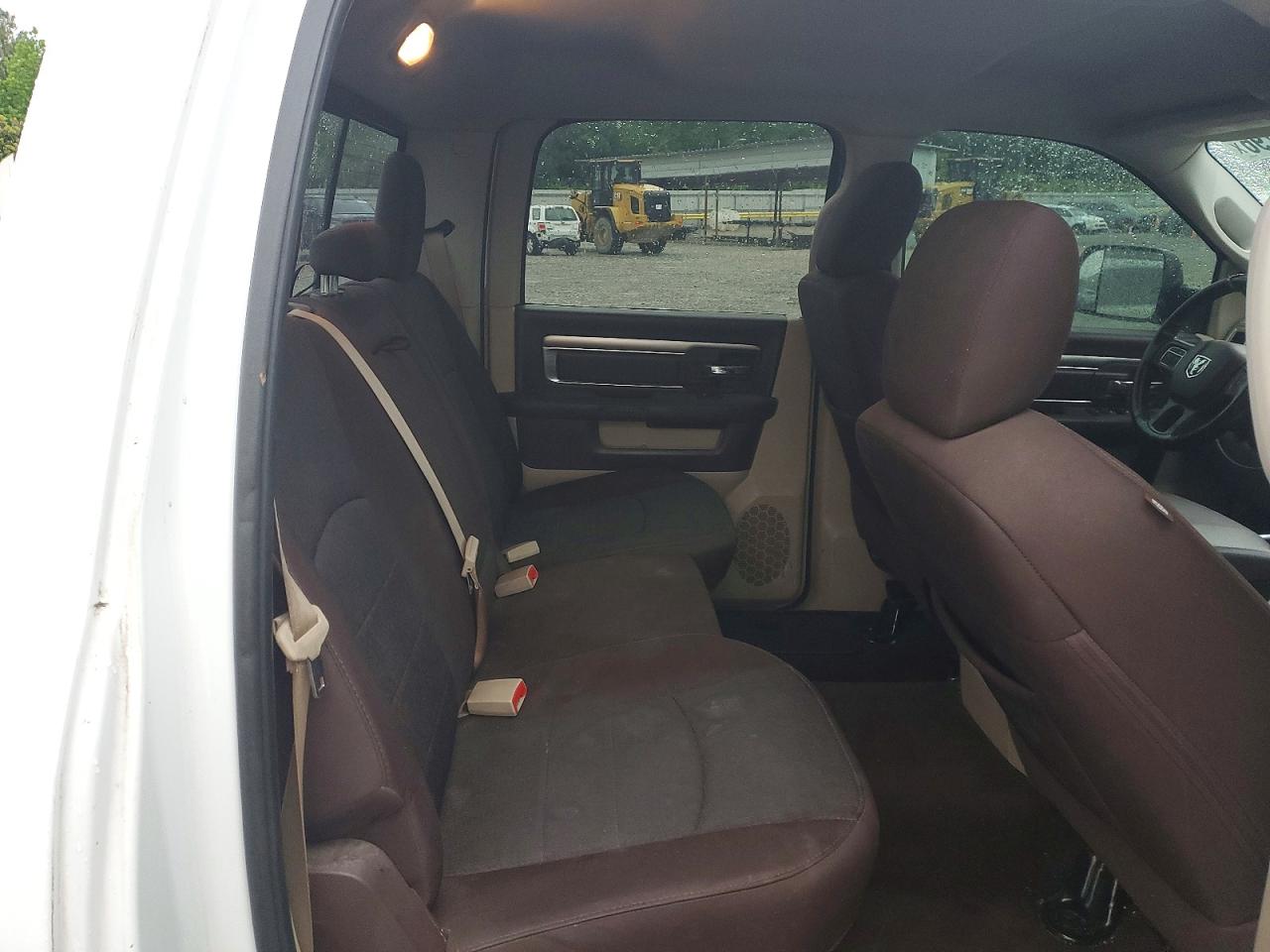 2016 RAM 1500 SLT photo 19
