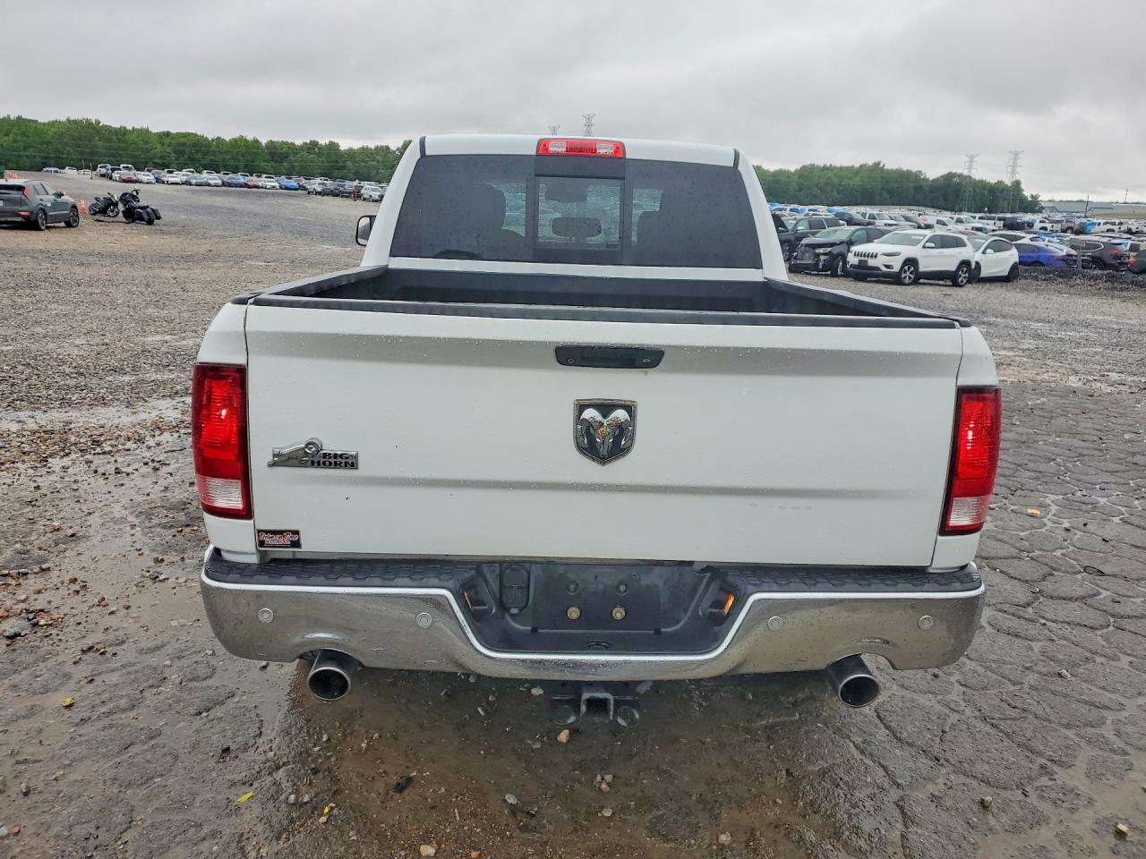 2016 RAM 1500 SLT photo 11