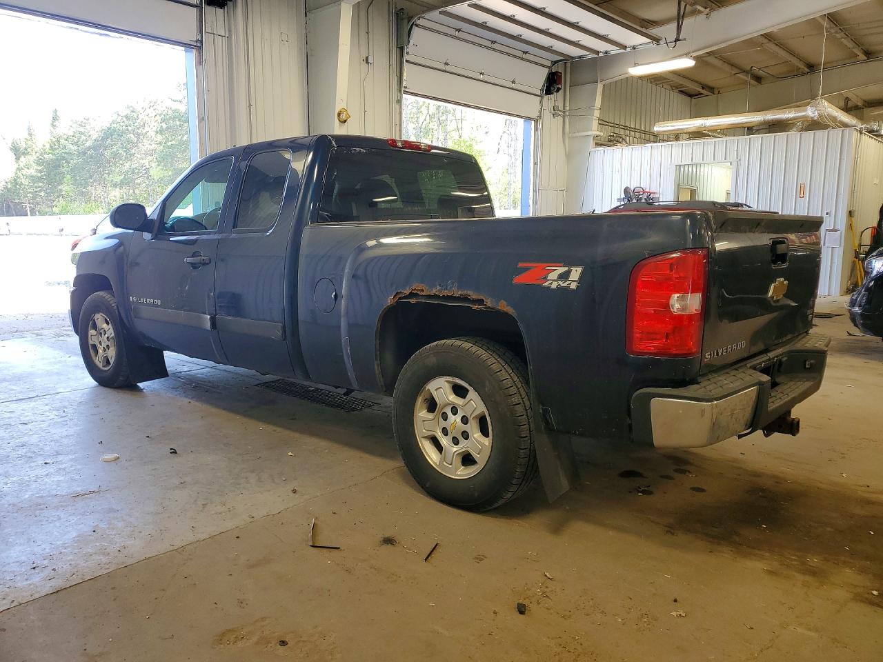2007 CHEVROLET SILVERADO K1500 photo 3