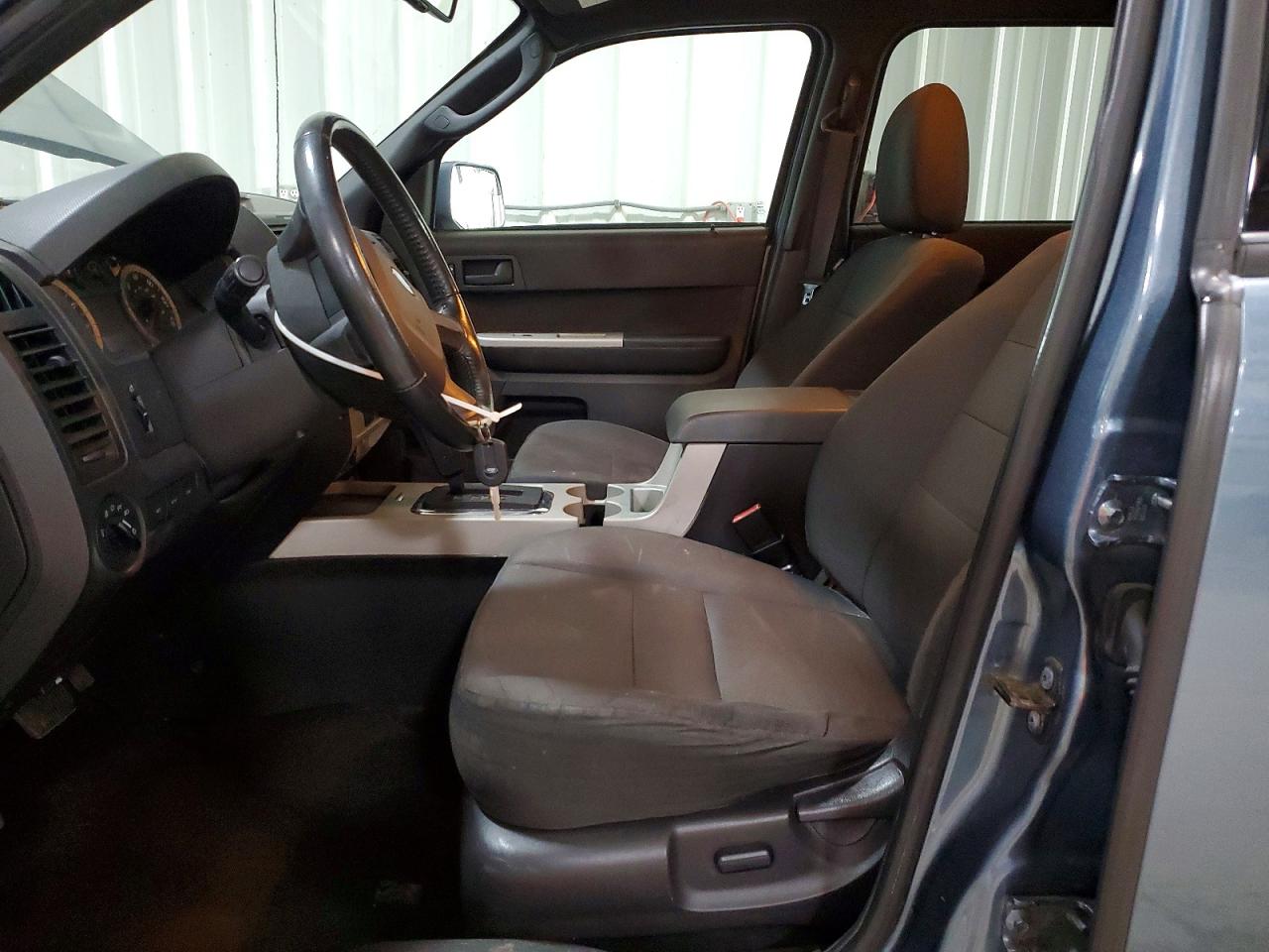 2010 FORD ESCAPE XLT photo 13
