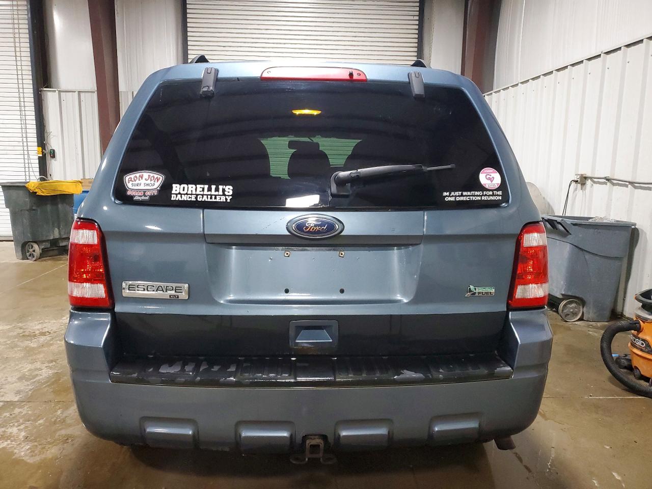 2010 FORD ESCAPE XLT photo 11