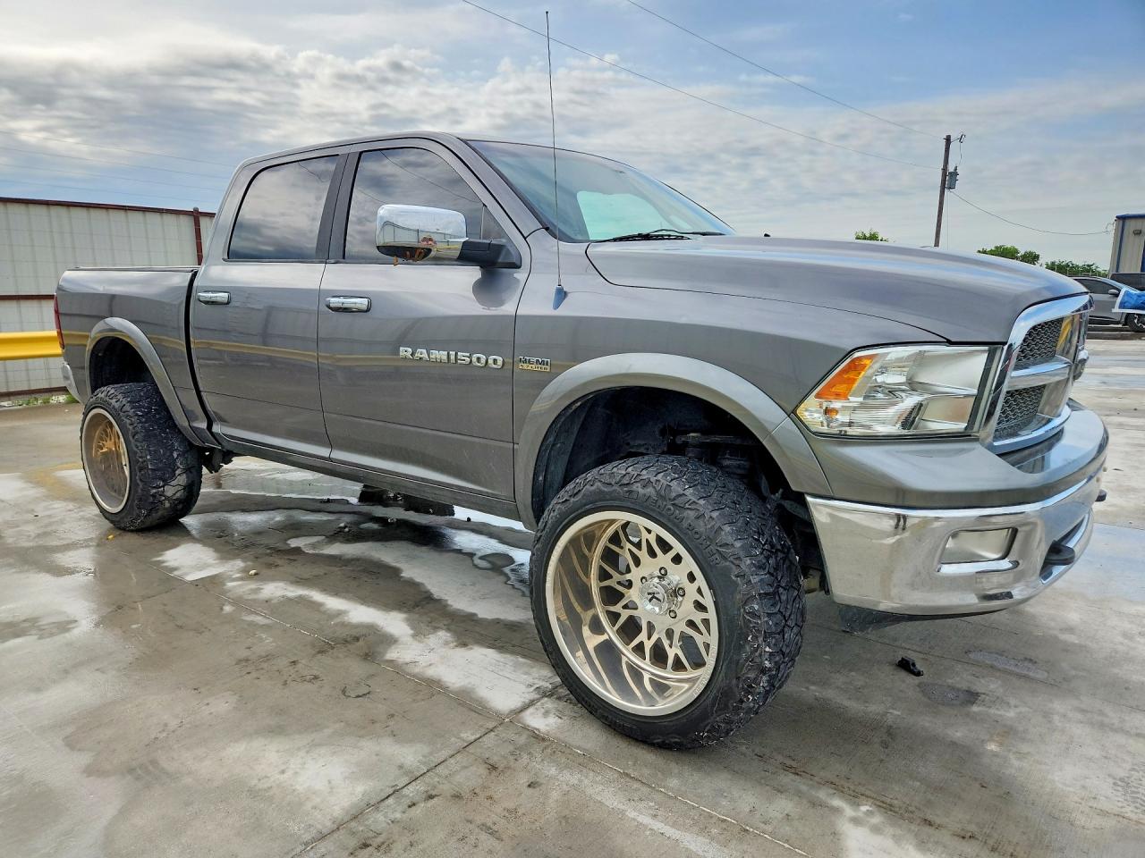 2011 DODGE RAM 1500 photo 10
