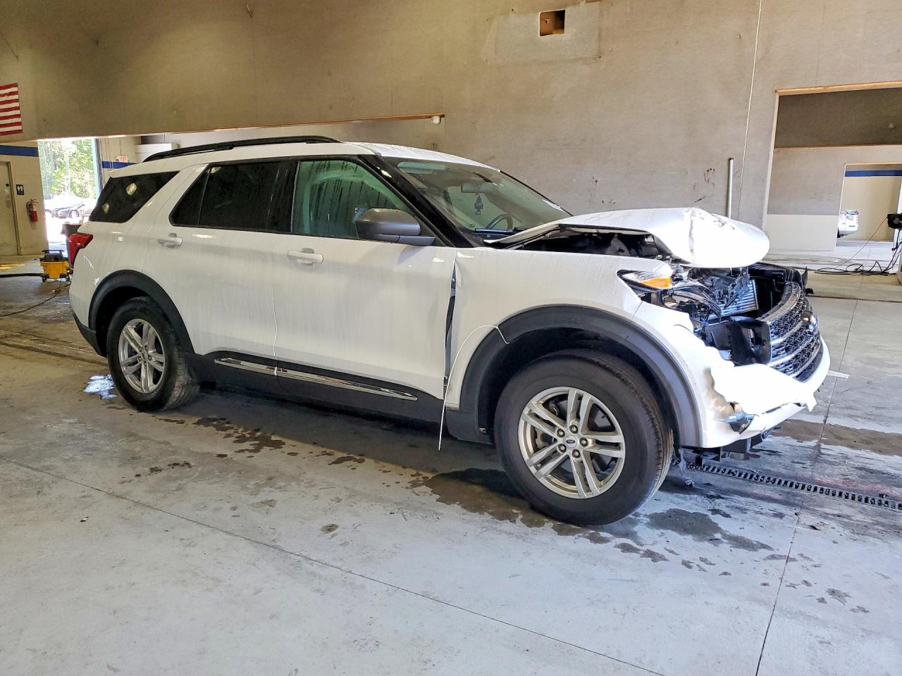 2021 FORD EXPLORER XLT photo 10