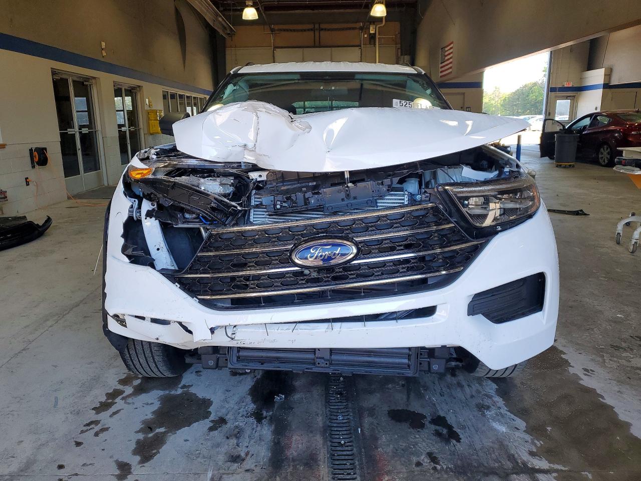 2021 FORD EXPLORER XLT photo 13
