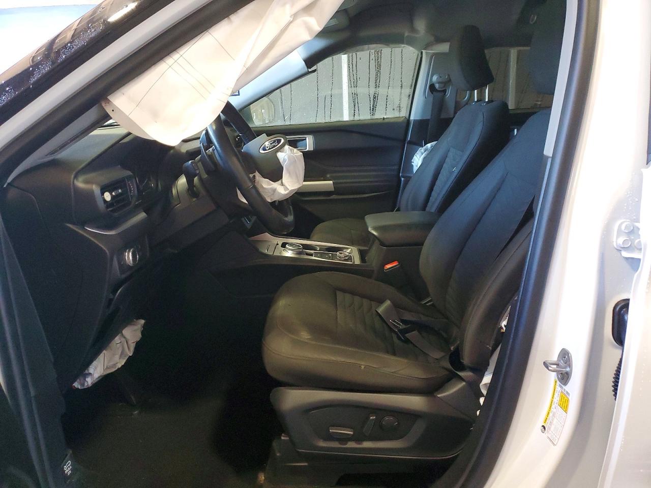 2021 FORD EXPLORER XLT photo 19