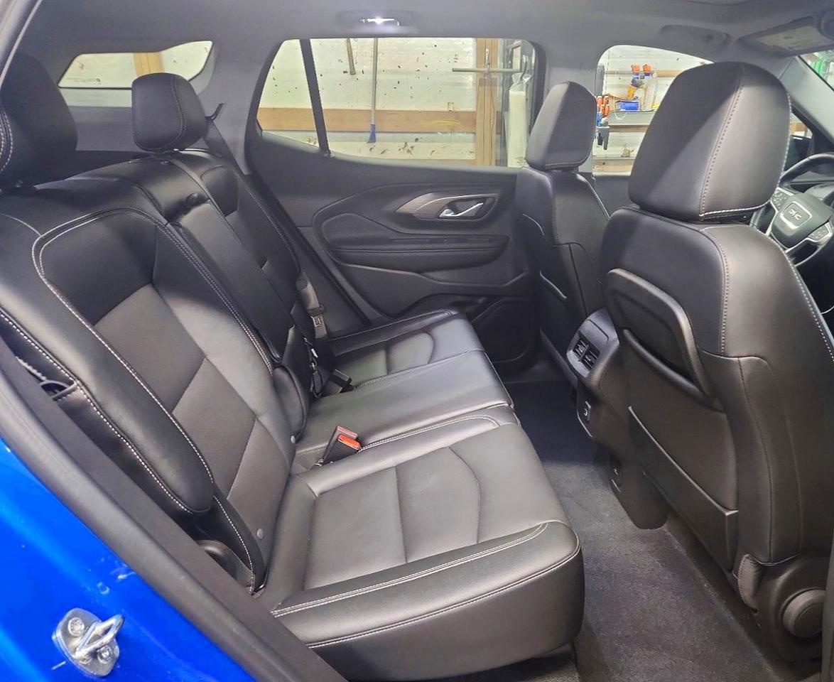 2024 GMC TERRAIN SLT photo 21