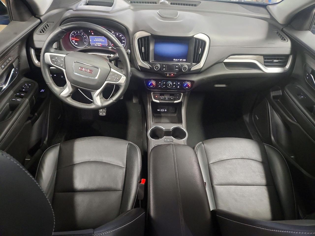 2024 GMC TERRAIN SLT photo 15