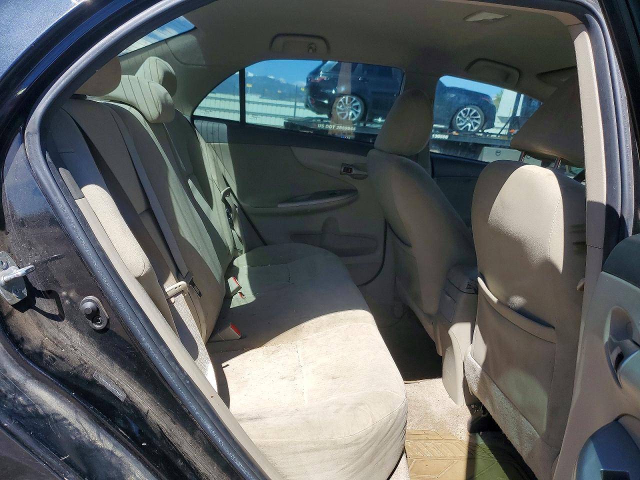 2010 TOYOTA COROLLA LE photo 28