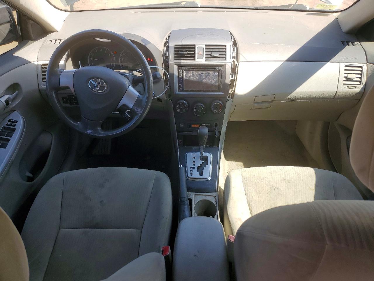2010 TOYOTA COROLLA LE photo 22