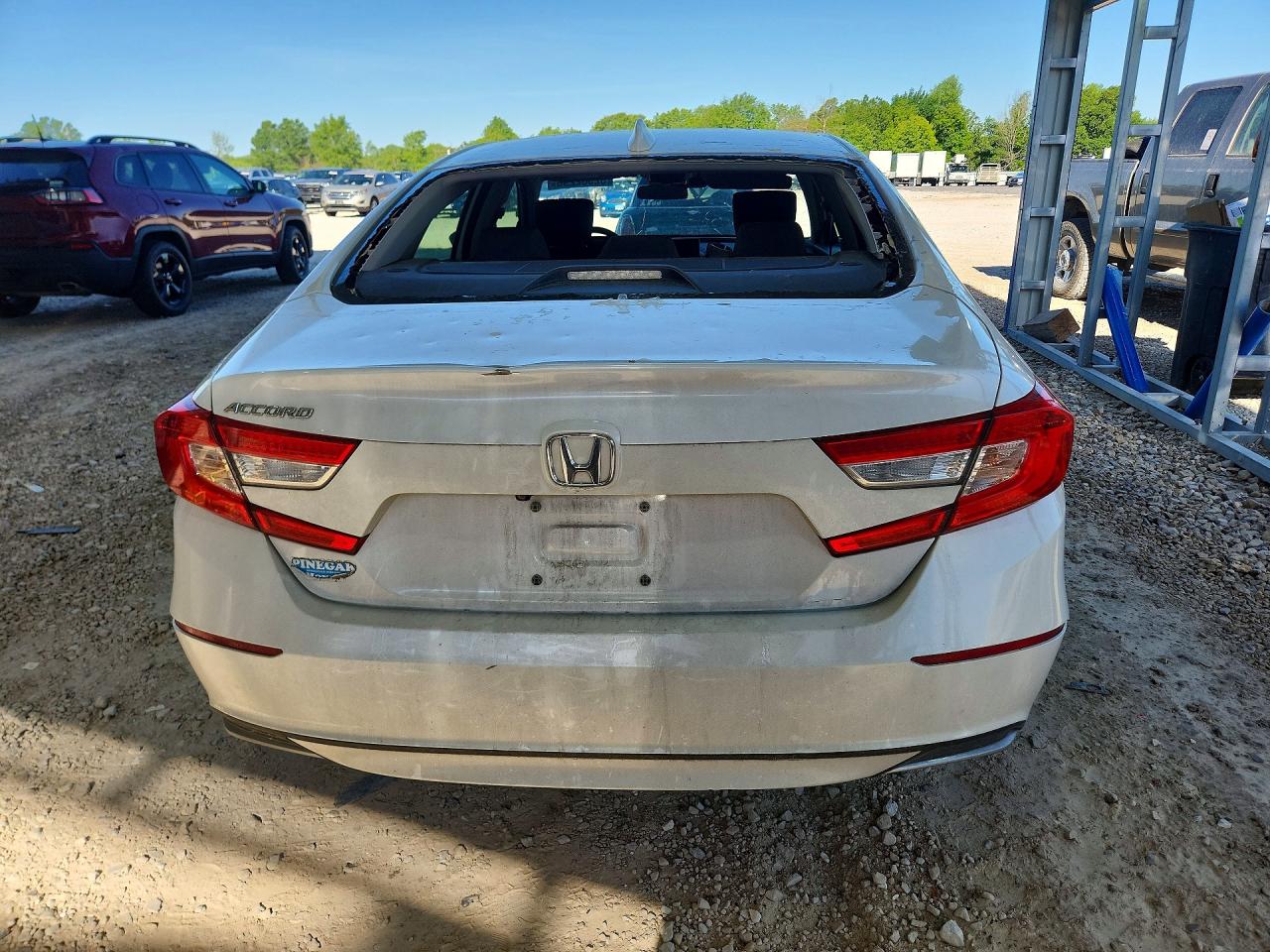 2020 HONDA ACCORD LX photo 11