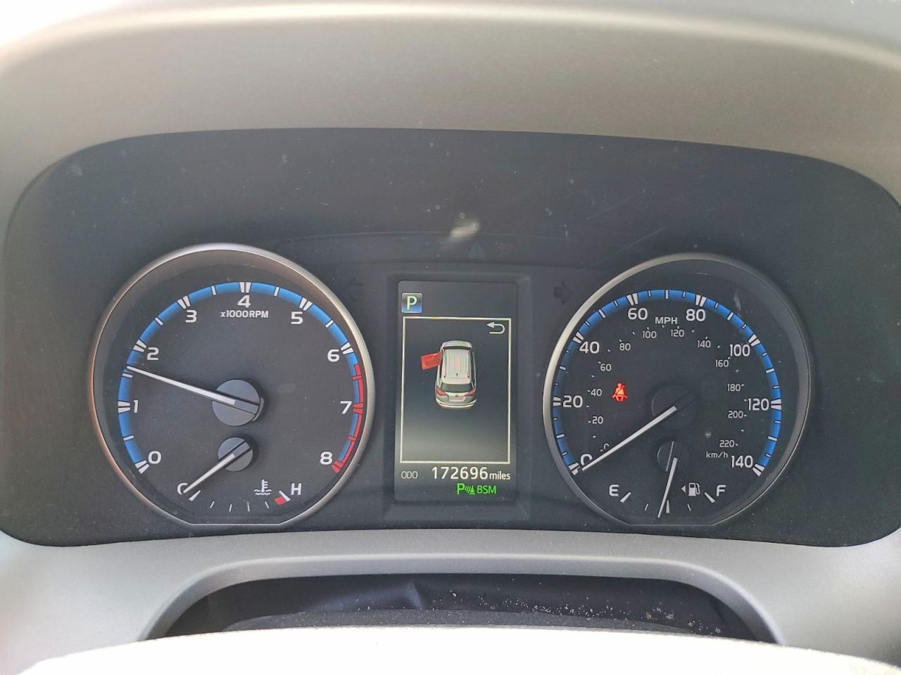 2017 TOYOTA RAV4 XLE photo 25