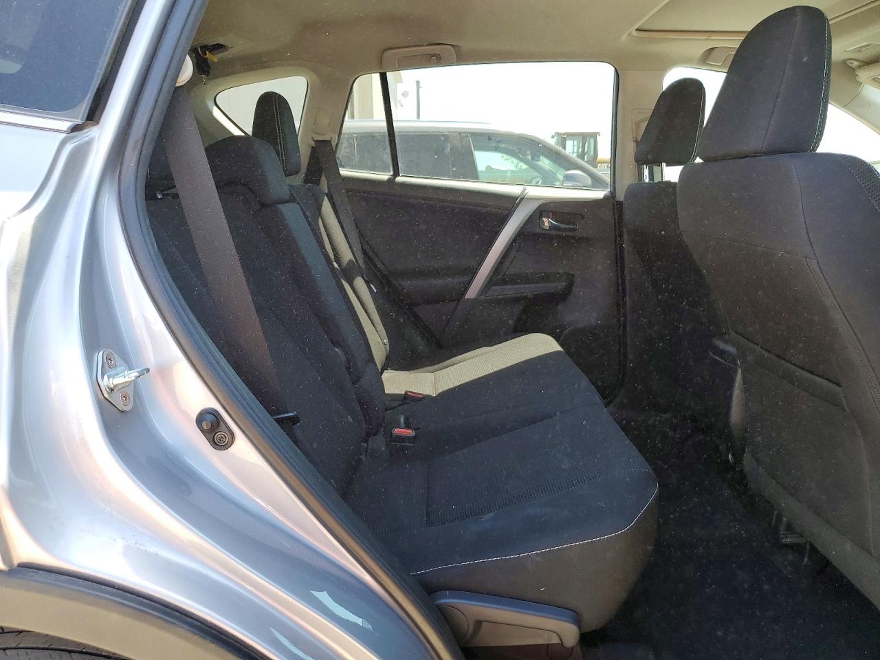 2017 TOYOTA RAV4 XLE photo 31
