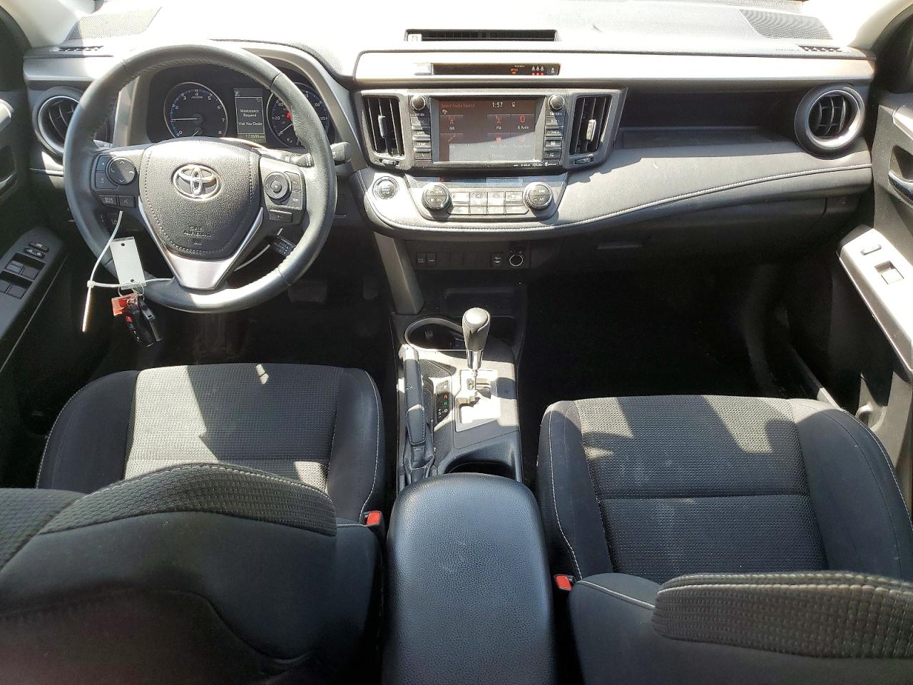 2017 TOYOTA RAV4 XLE photo 22