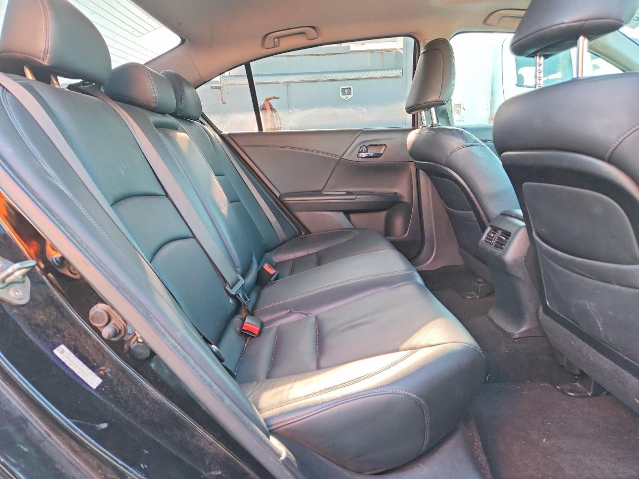 2014 HONDA ACCORD photo 19