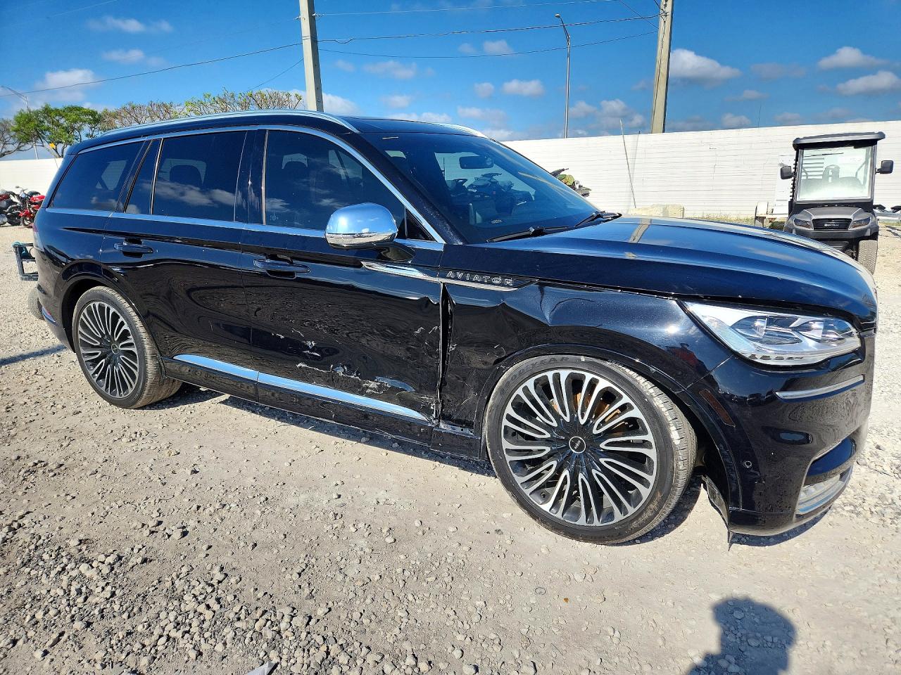 2021 LINCOLN AVIATOR BLACK LABEL photo 4